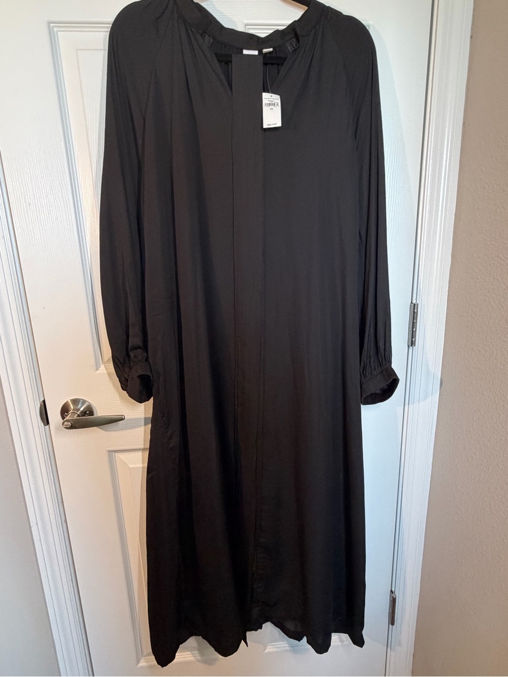 NWT! GAP Black Long Sleeve Dress